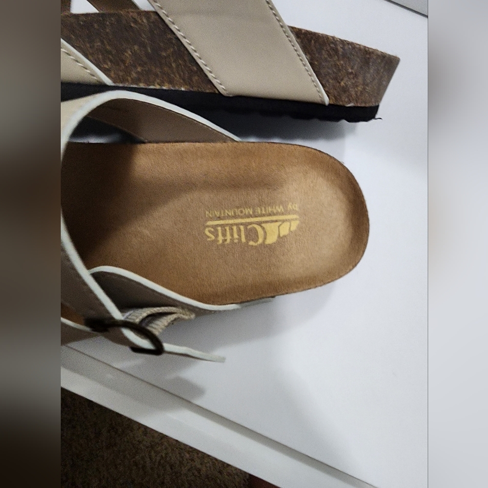 Sandals 7 1/2